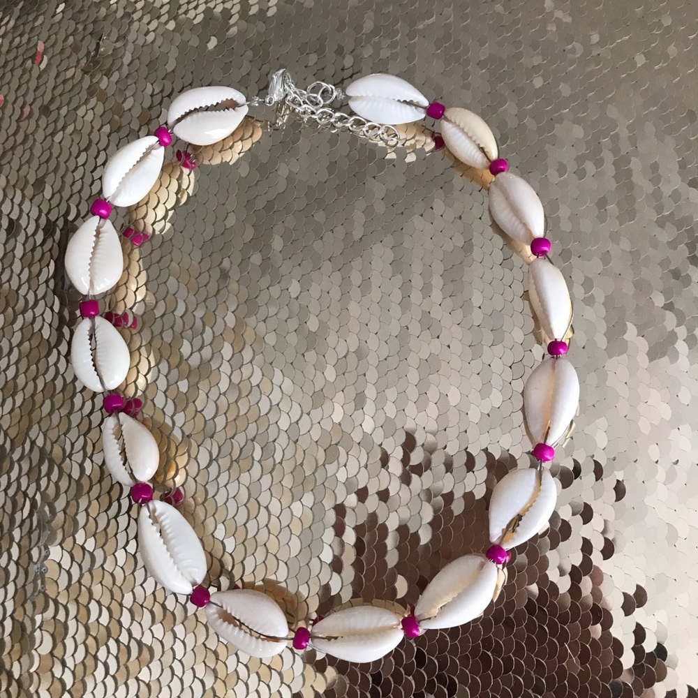 VSCO cowrie shell & pink bead necklace/choker💖